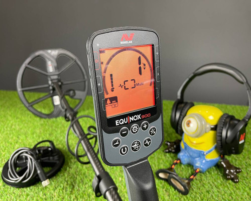 Металошукач Minelab Equinox 900