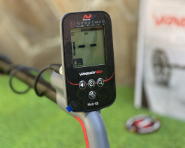 Металошукач Minelab Vanquish 360