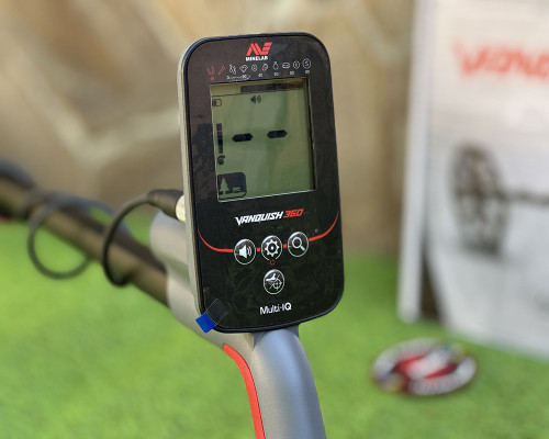 Металошукач Minelab Vanquish 360 Металошукач Minelab Vanquish 360